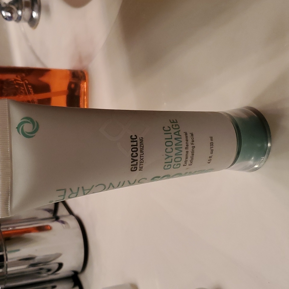 Serious skincare 4.5 oz. Unopened .Glycolic Gommage.